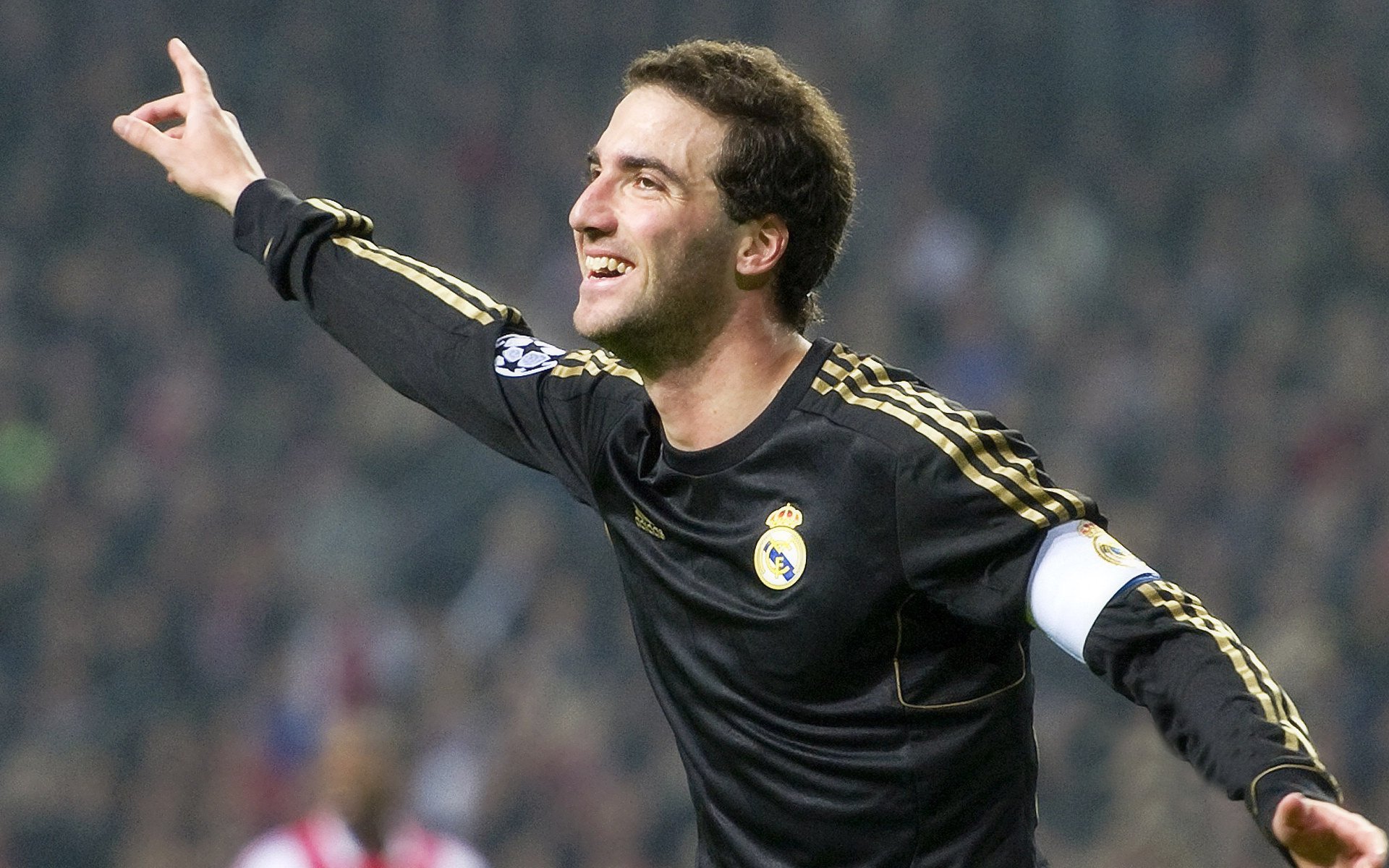 联盟推动举办更多青少年国际交流赛事拓展选手视野，国际青少年艺术交流展演